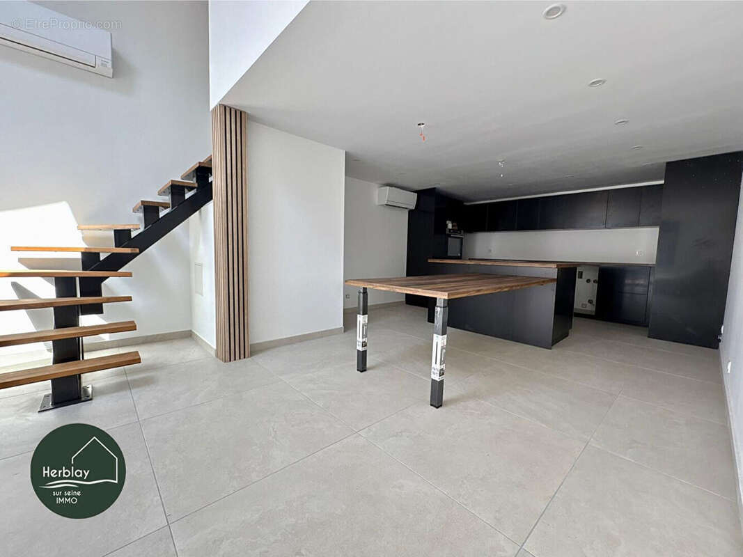 Maison - Quartier des Femmes Savantes - 124 m² surface utile - photo 3