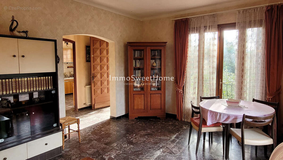 Maison à MIRABEL-AUX-BARONNIES