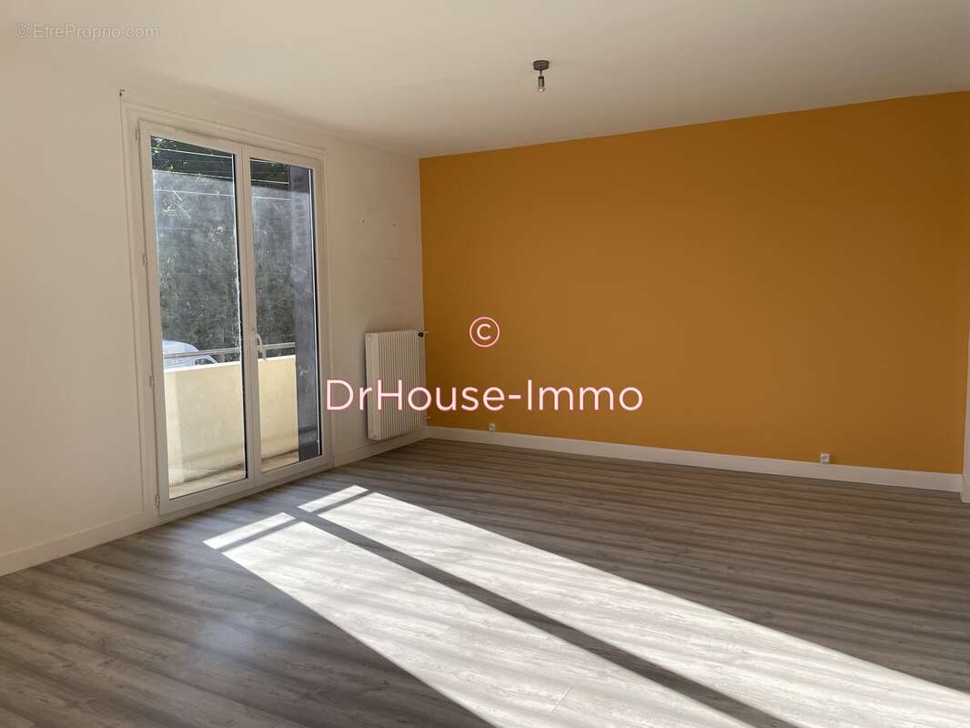 Appartement à LA RICAMARIE