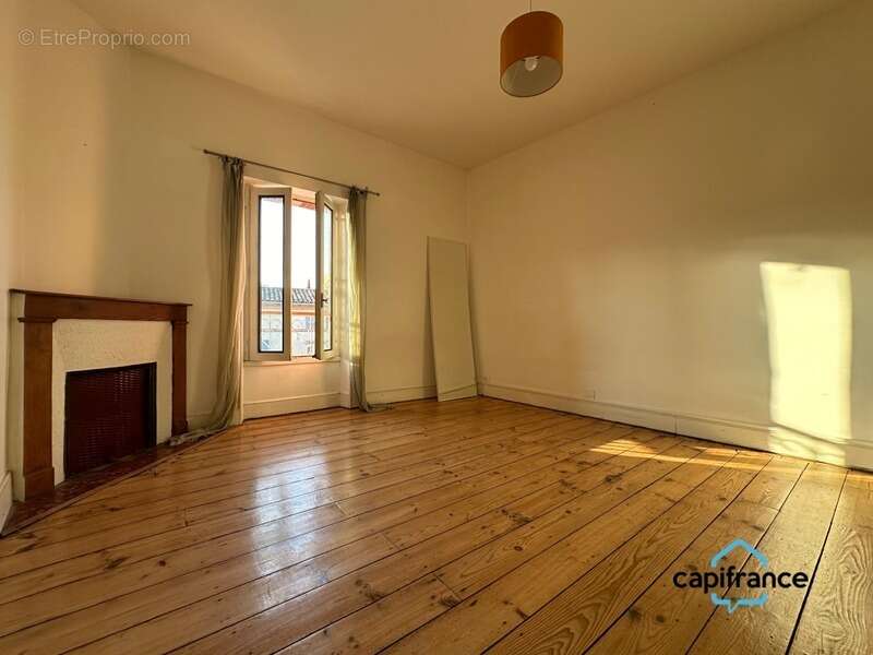 Saint Sulpice La Pointe , Maison de ville T8 de 208 m², terrain de 470 m2+atelier+caves - photo 3