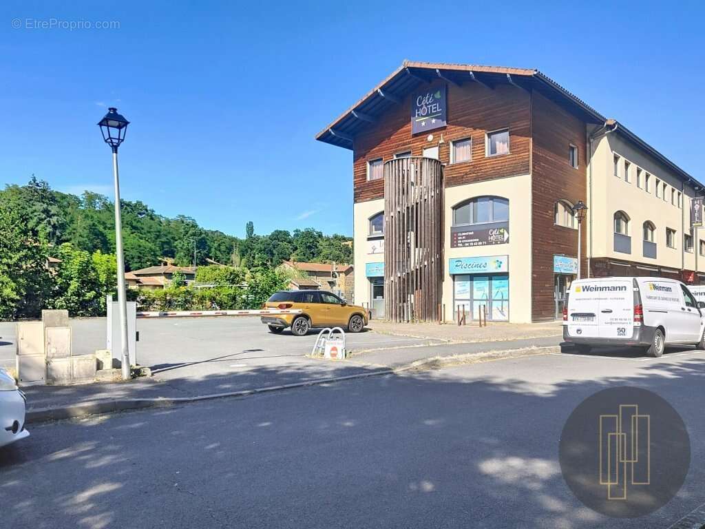 Commerce à LEGNY