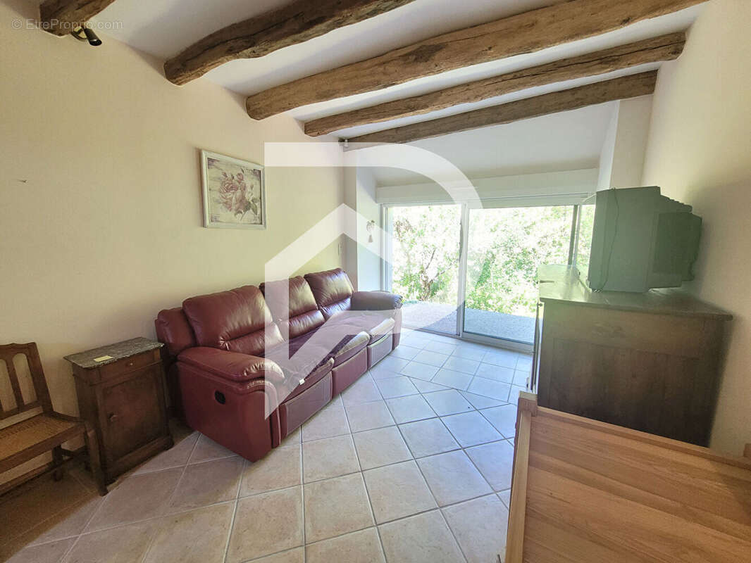 Maison en Pierre Apparente : Votre Refuge Authentique au Coeur de la Nature - photo 6