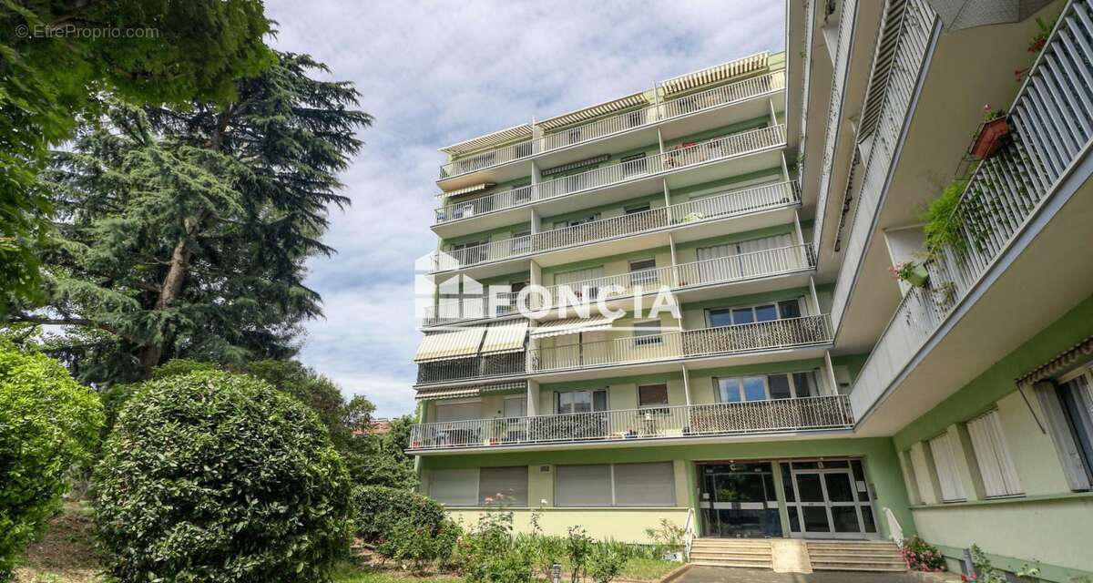 Appartement à IVRY-SUR-SEINE