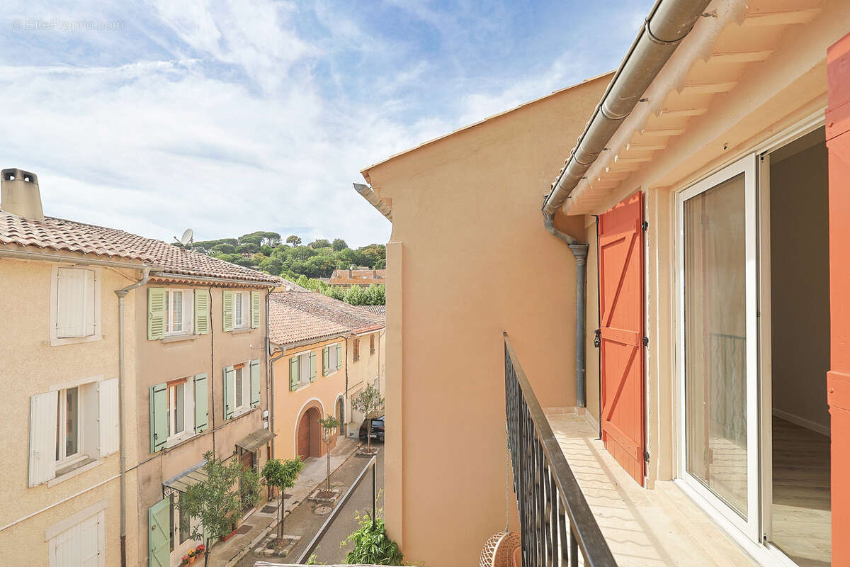 Maison à COLLOBRIERES