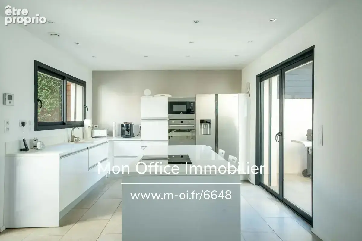 Référence : 6648-YAN - Villa contemporaine - 4 pièces - piscine - garage - photo 7