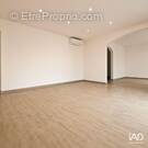 Photo 1 - Commerce à SAINT-MARTIN-DE-CRAU