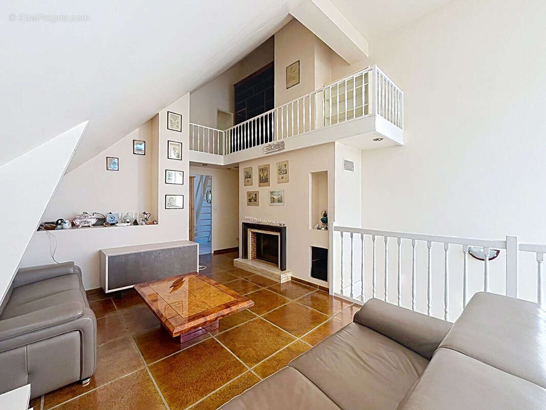 Appartement à LE MEE-SUR-SEINE