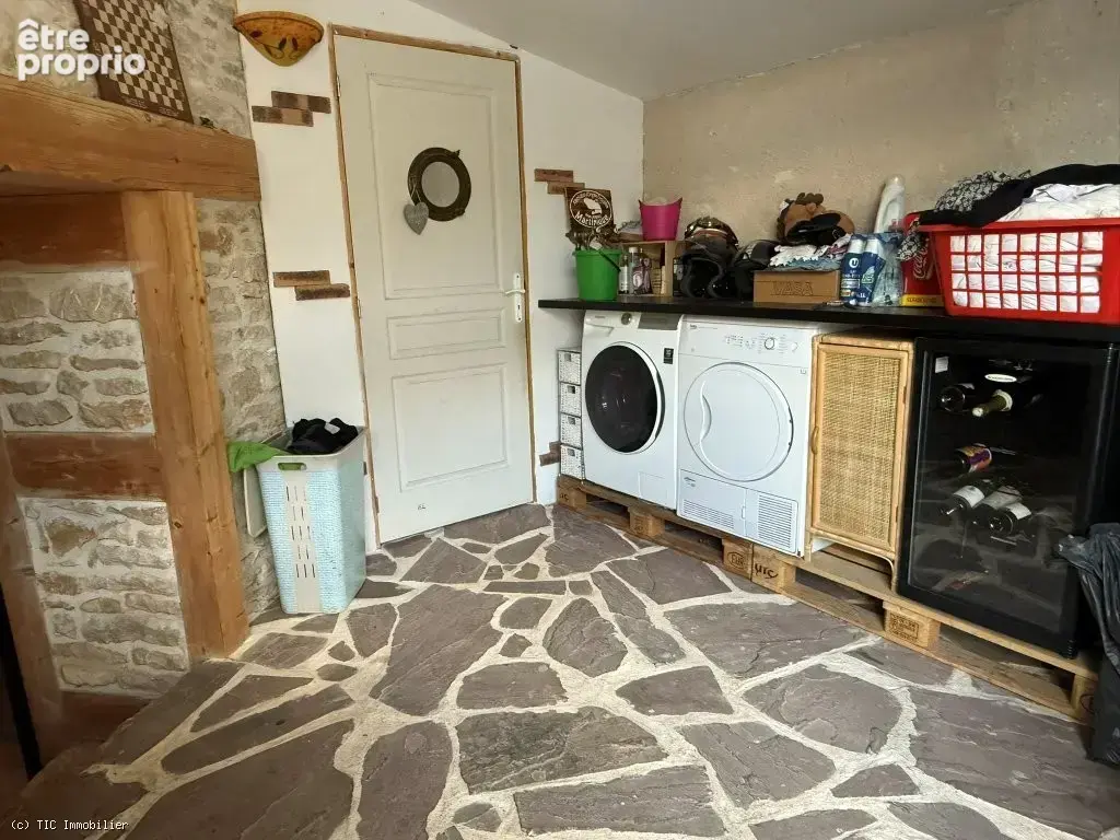 Maison en Pierre Avec Sa Piscine Chauffée et Dépendances Sur 4676m² - photo 13
