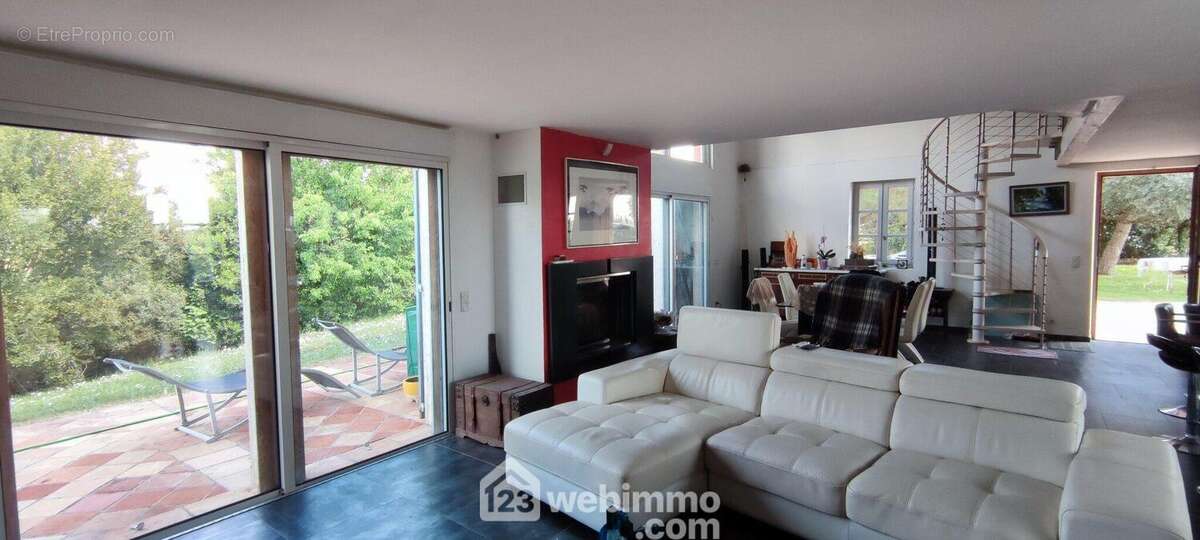 Maison 155 m² à Auvillar  - photo 70