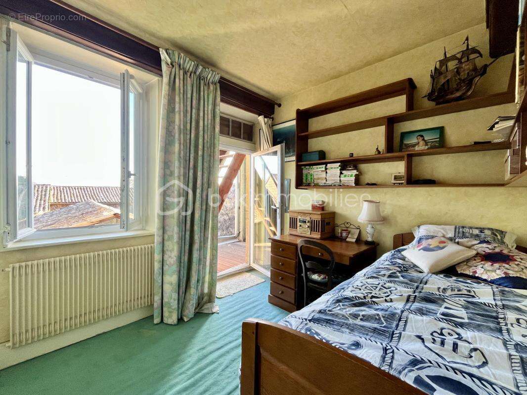 Appartement à CRECHES-SUR-SAONE