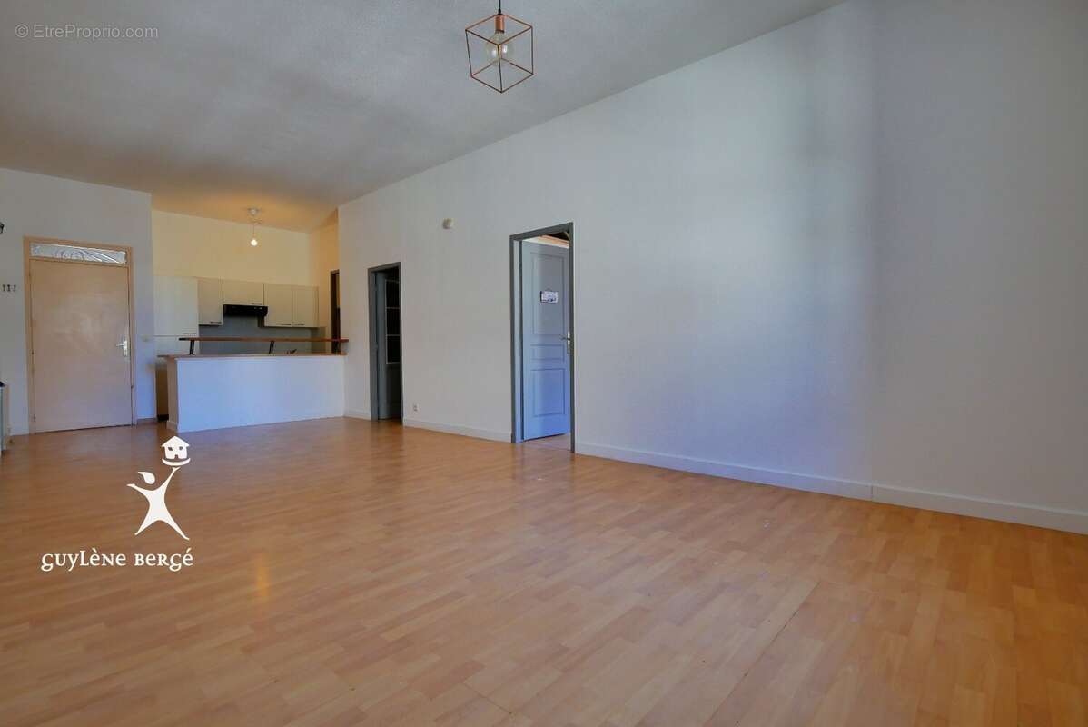 Appartement à LUNEL