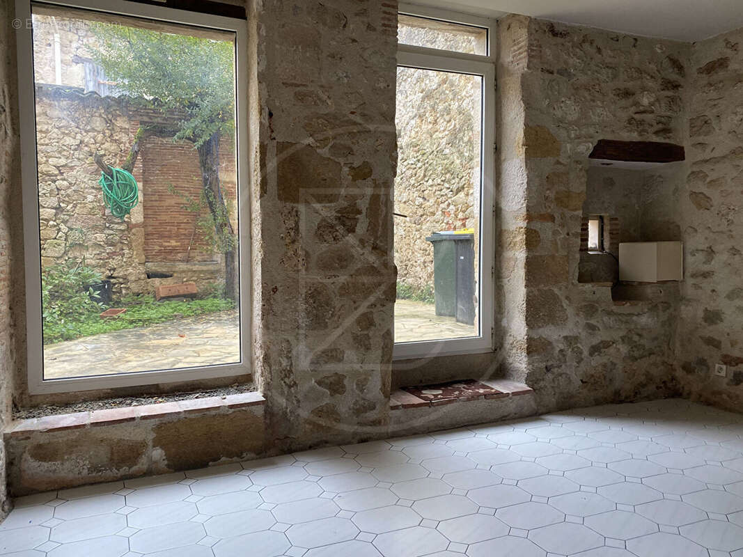 Maison à GENSAC