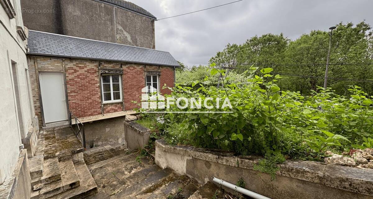 Appartement à SAINT-CYR-SUR-LOIRE