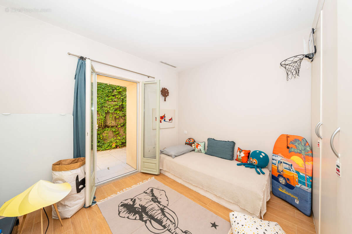 Appartement à LA COLLE-SUR-LOUP