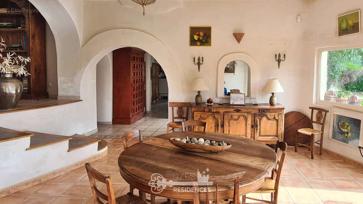 Maison à UZES