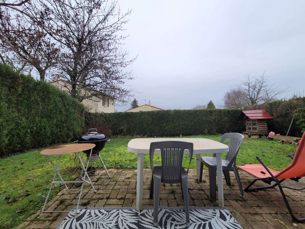 Maison à CONDAT-SUR-VIENNE