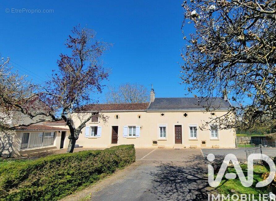 Photo 1 - Maison à CERNUSSON