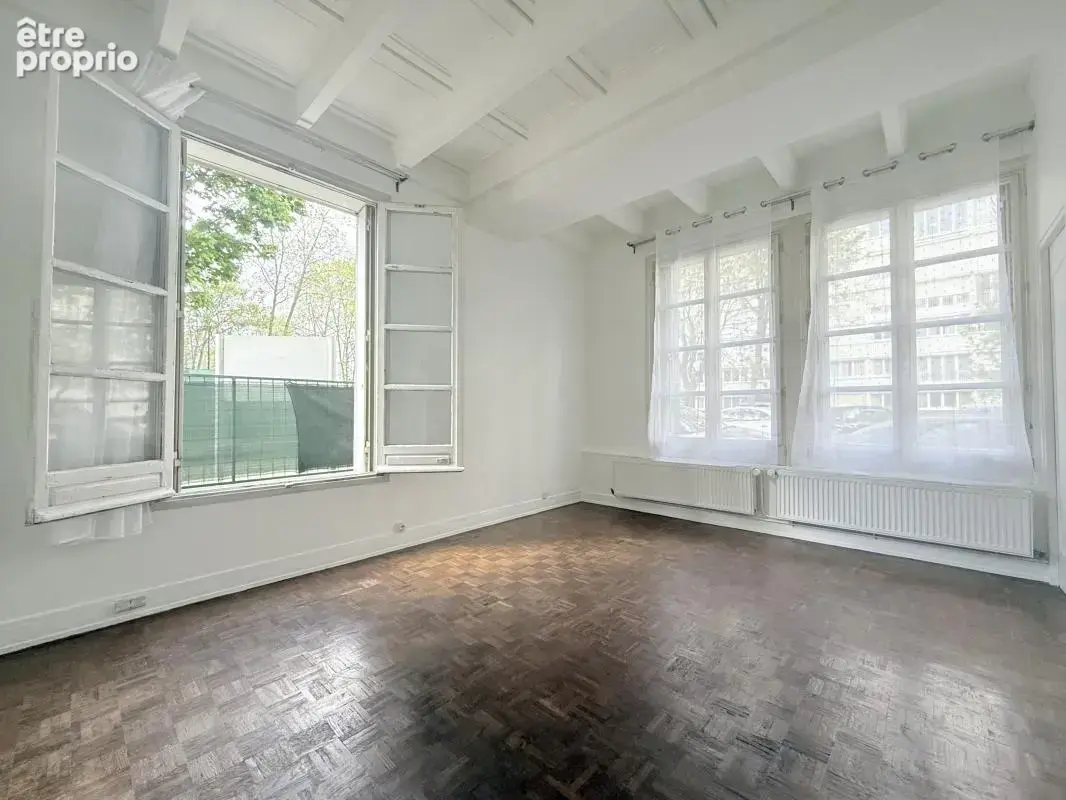 Grand 2 pièces avec terrasse de 13,50 m² à 5 minutes du métro ! - photo 4