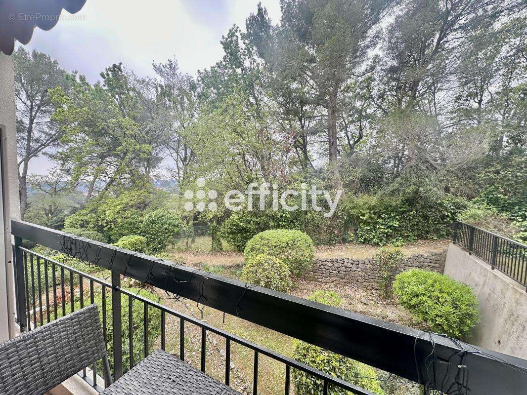 Appartement à VALLAURIS