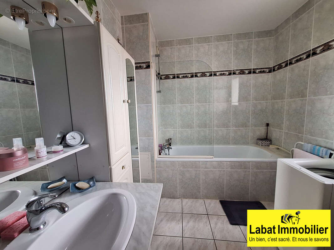 Appartement 60 m² à Boucau  - photo 7