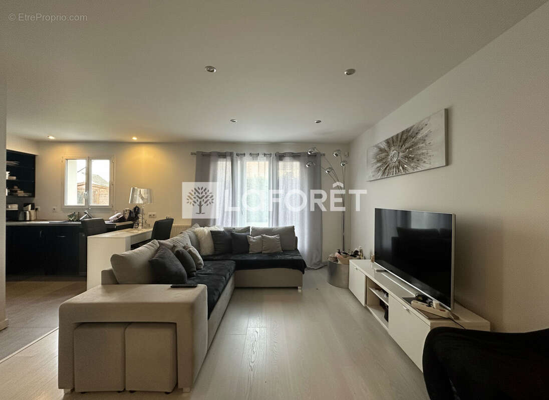 Maison à SAINT-GERMAIN-LES-ARPAJON