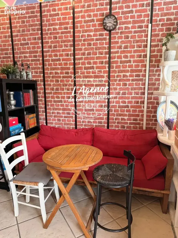 Location gerance bar a vins bieres avec licence iv ou fonds de commerce idealement situe dans le quartier de la faviere bormes-l - photo 16
