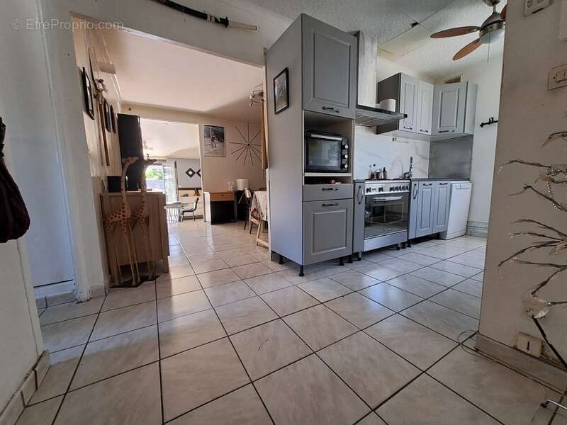 Vente EXCLUSIVITÉ : Maison Plain-Pied 77m² + Jardin – Opportunité Prix 250000€ Fai– Chasse-sur-Rhône  ​ - photo 2