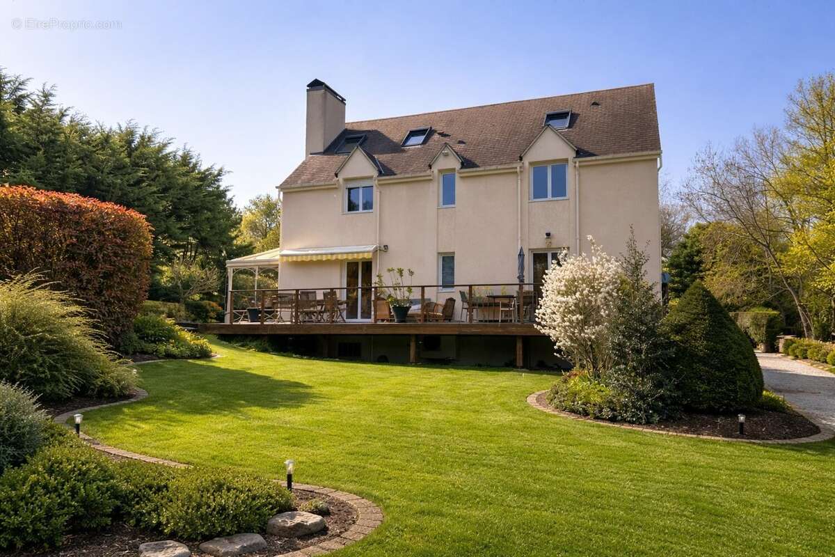 Maison à LES LOGES-EN-JOSAS