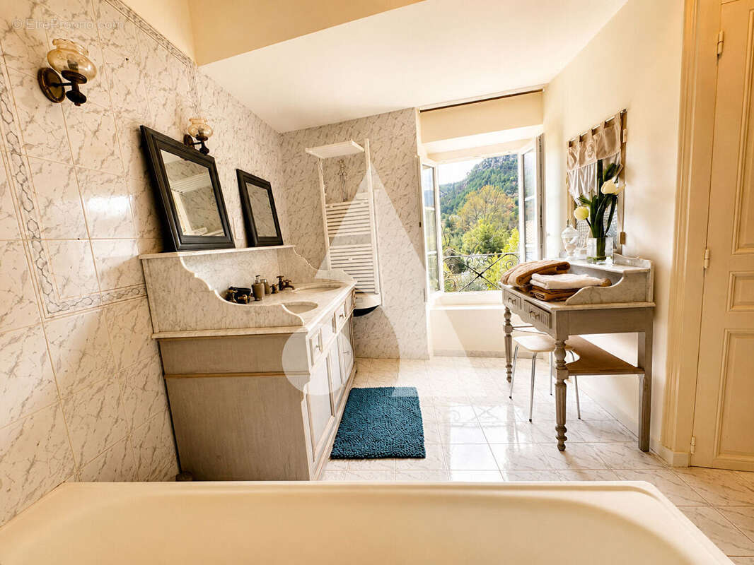 Maison à BUIS-LES-BARONNIES