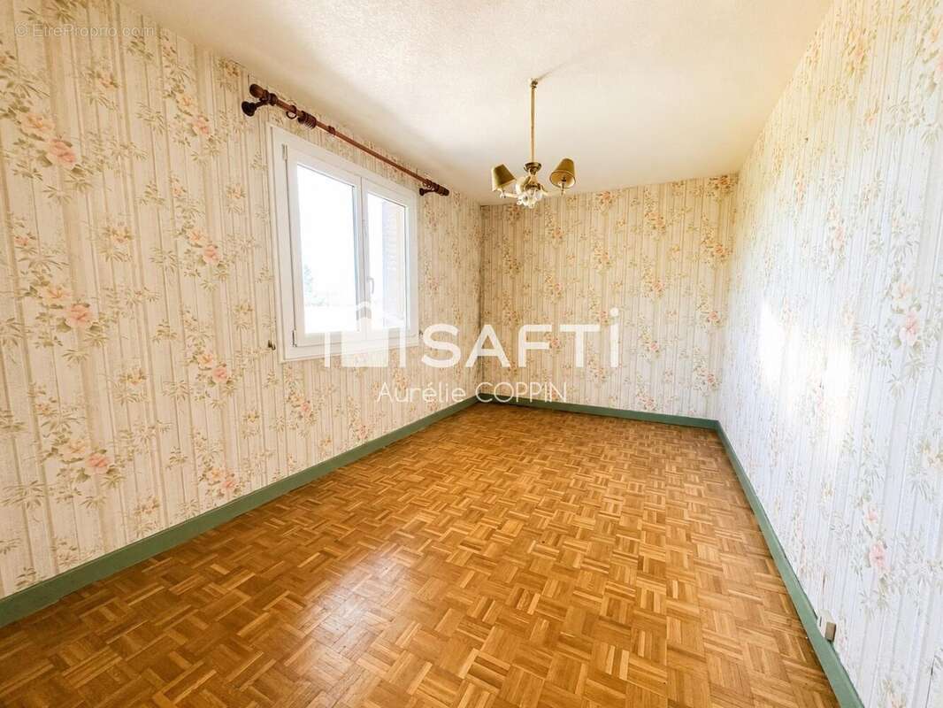 Maison 156 m² à Annoisin-Chatelans  - photo 3