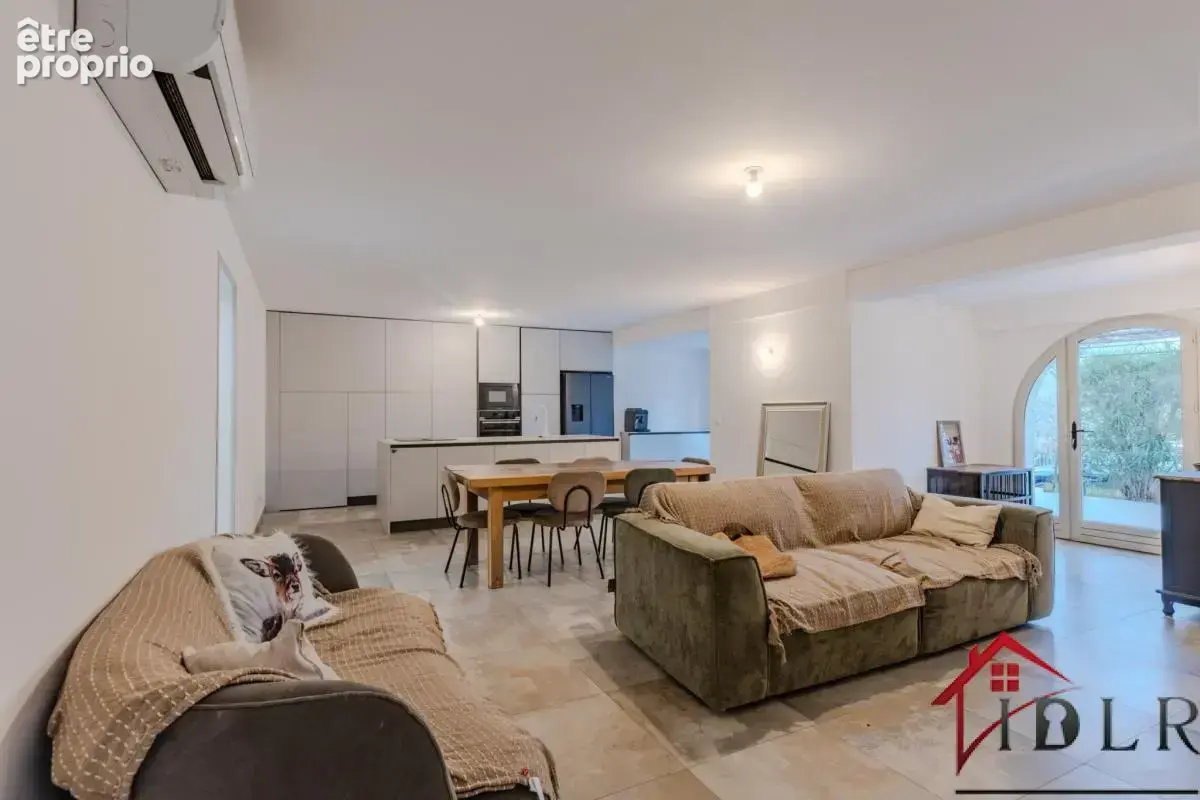 Demeure de prestige de 282 m2 composée de deux étages indépe - photo 17