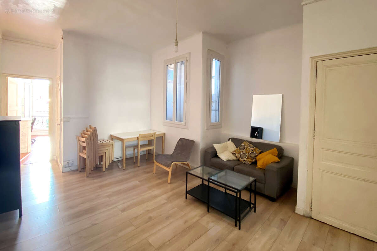 Appartement à MARSEILLE-6E