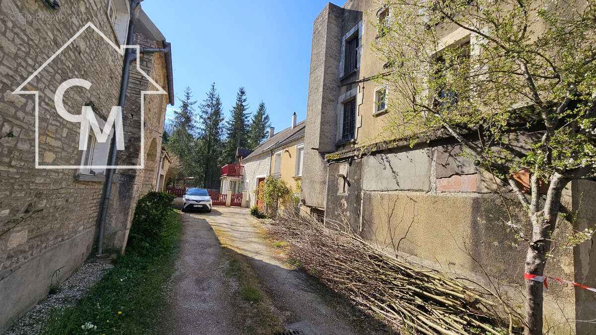 Maison à BESSY-SUR-CURE
