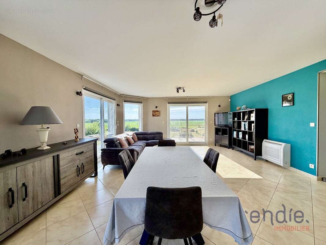 Une propriété d'exception de 185 m² - photo 4