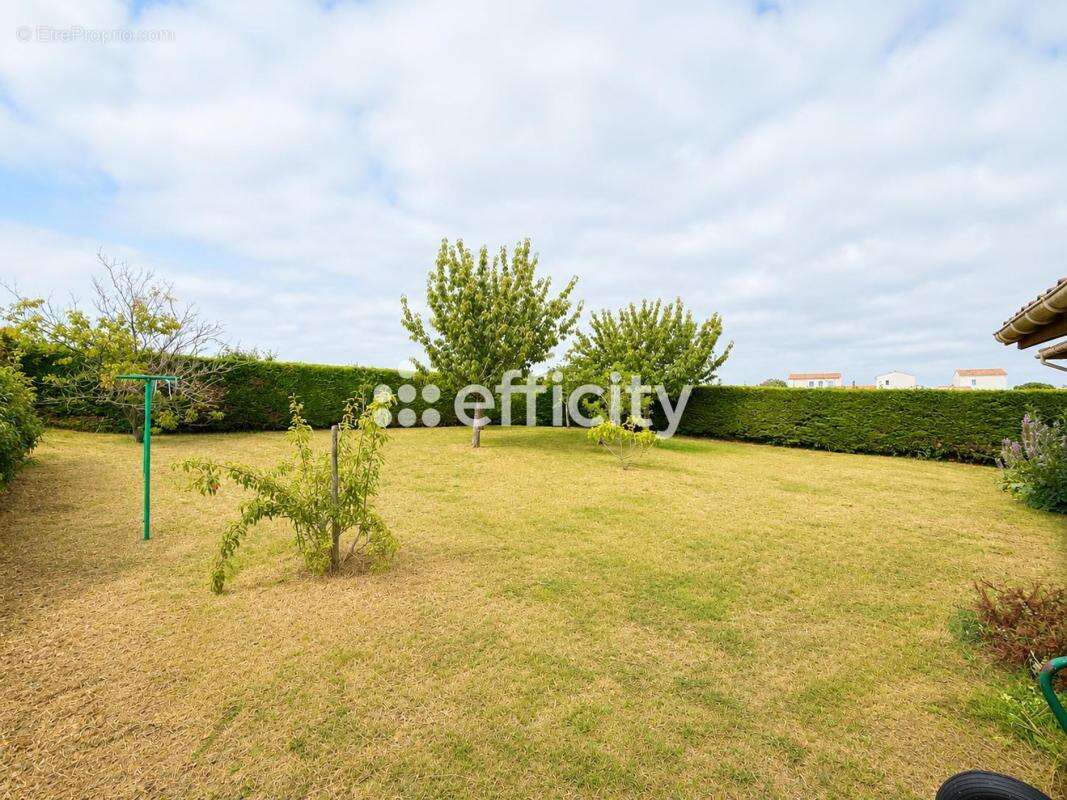 Maison 135 m² à Saint-Palais-Sur-Mer  - photo 4