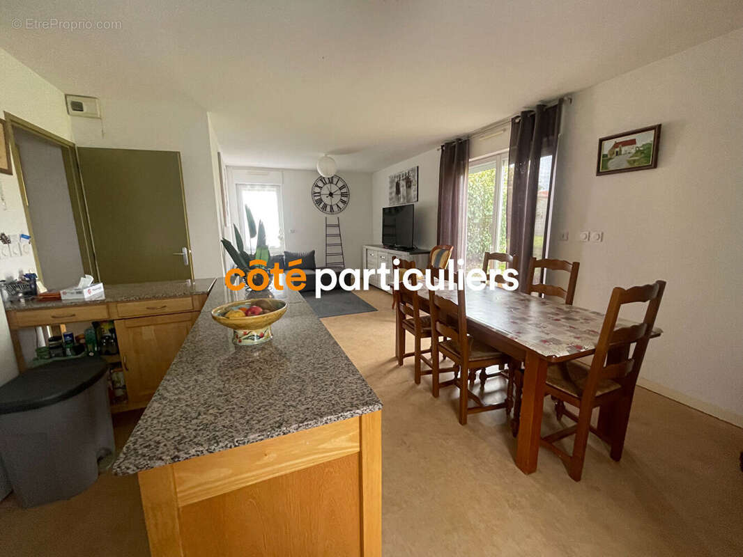 Maison à LE CHATELET