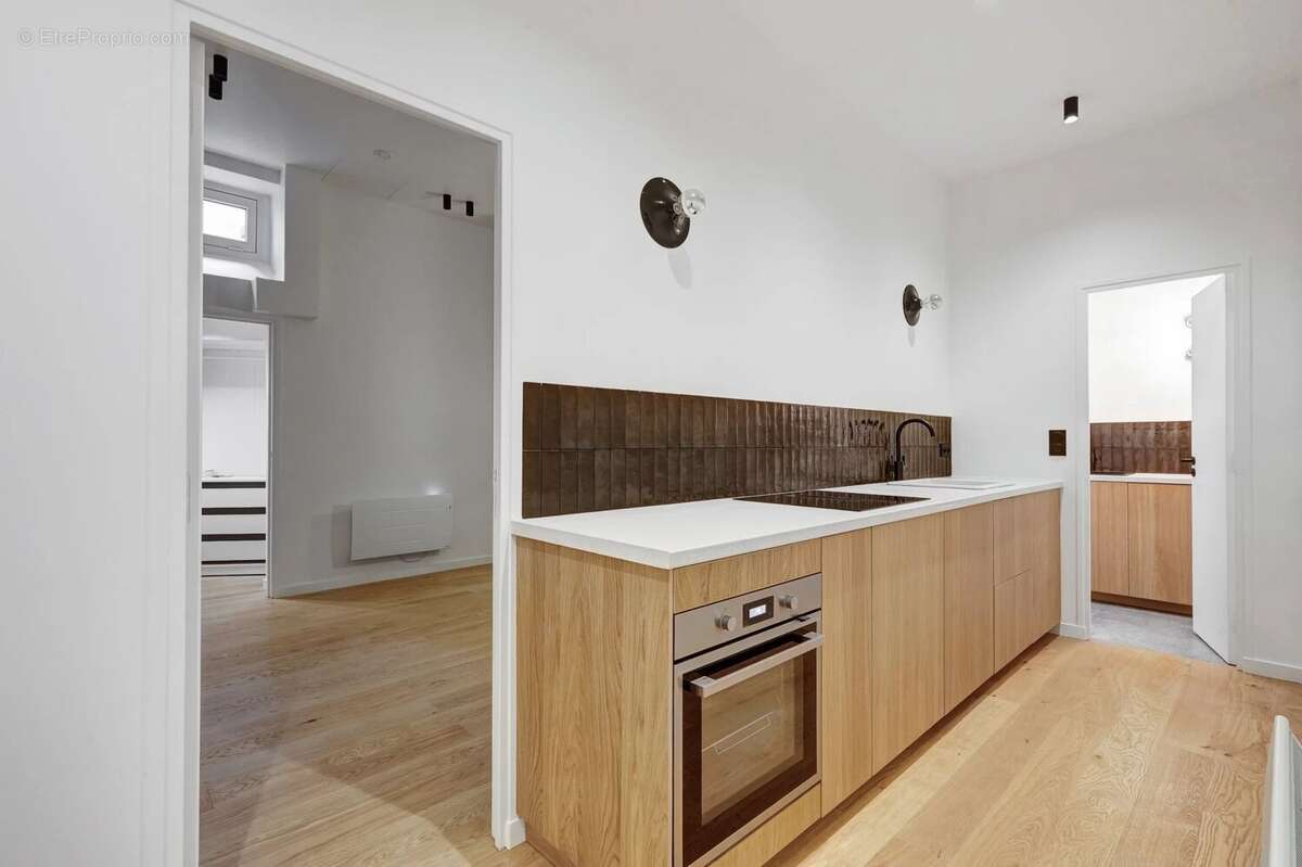 Appartement à PARIS-8E