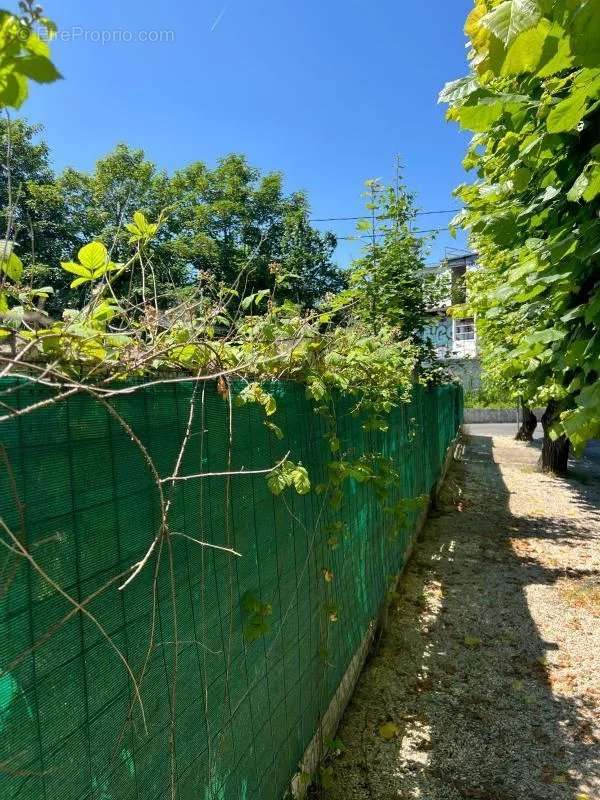 Terrain à GOURNAY-SUR-MARNE