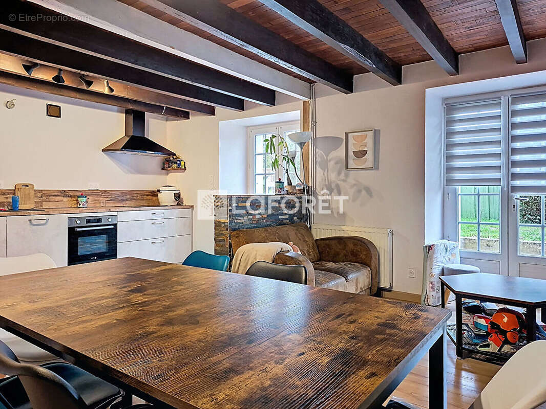 Maison à SAINT-SERVANT