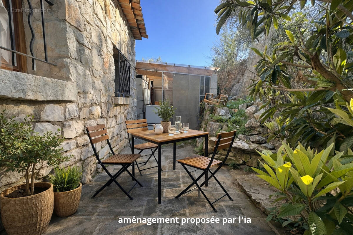 Appartement à LA COLLE-SUR-LOUP