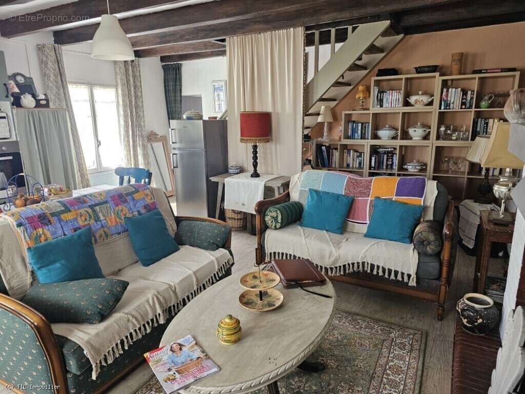 Maison à NANTEUIL-EN-VALLEE