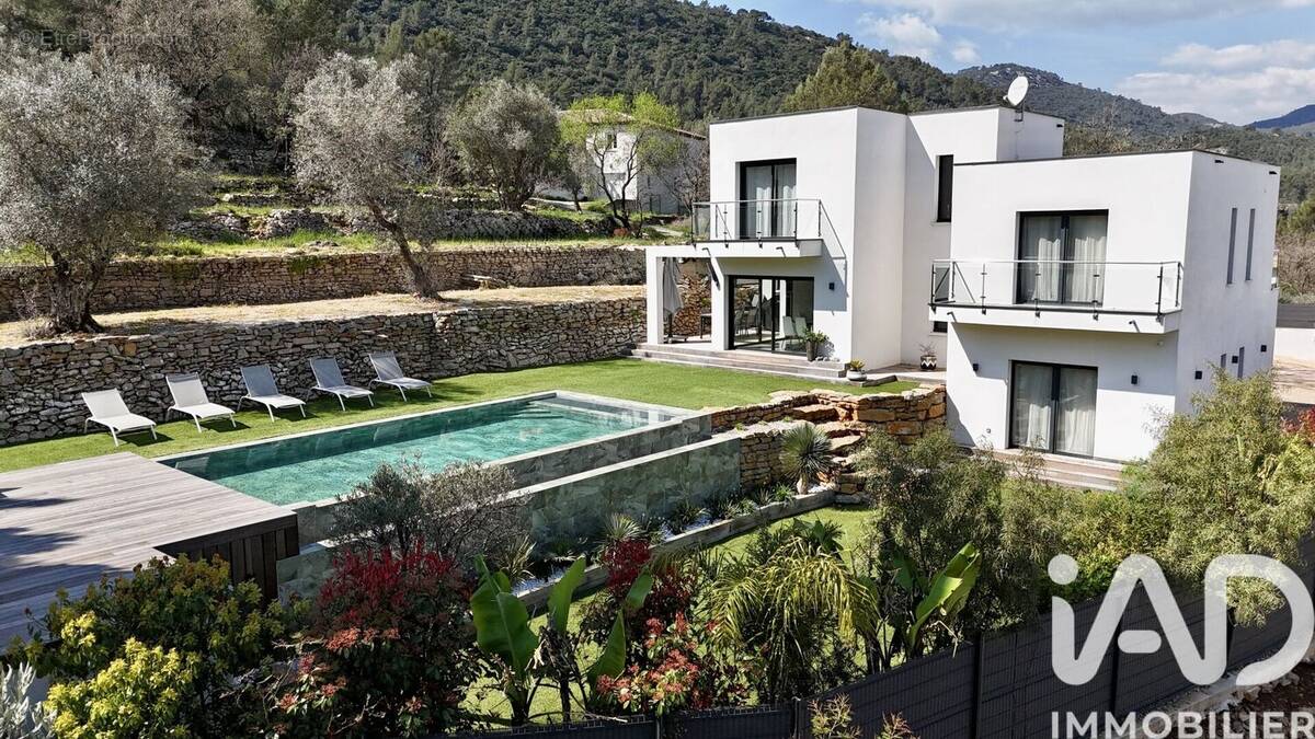 Photo 1 - Maison à SOLLIES-TOUCAS