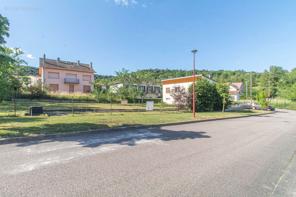 Terrain à NEUVES-MAISONS
