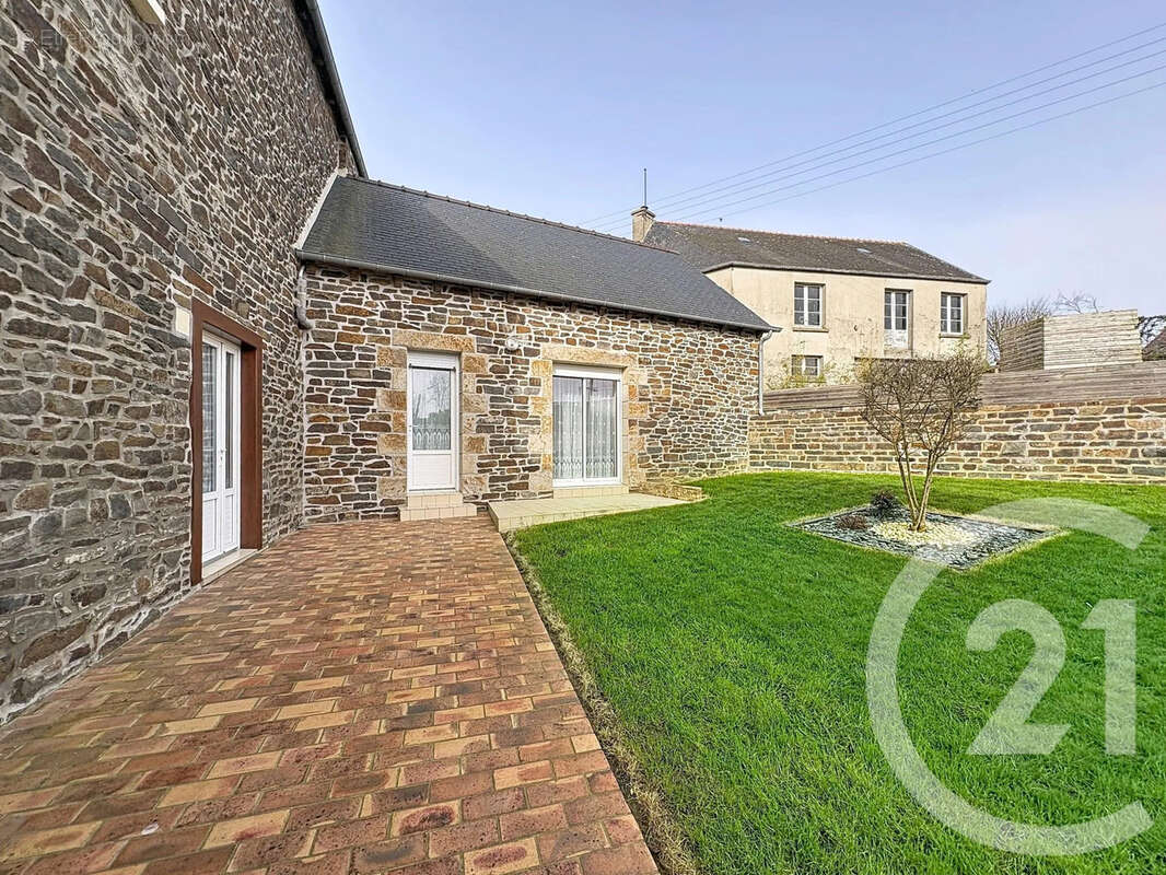 Maison à PLENEE-JUGON
