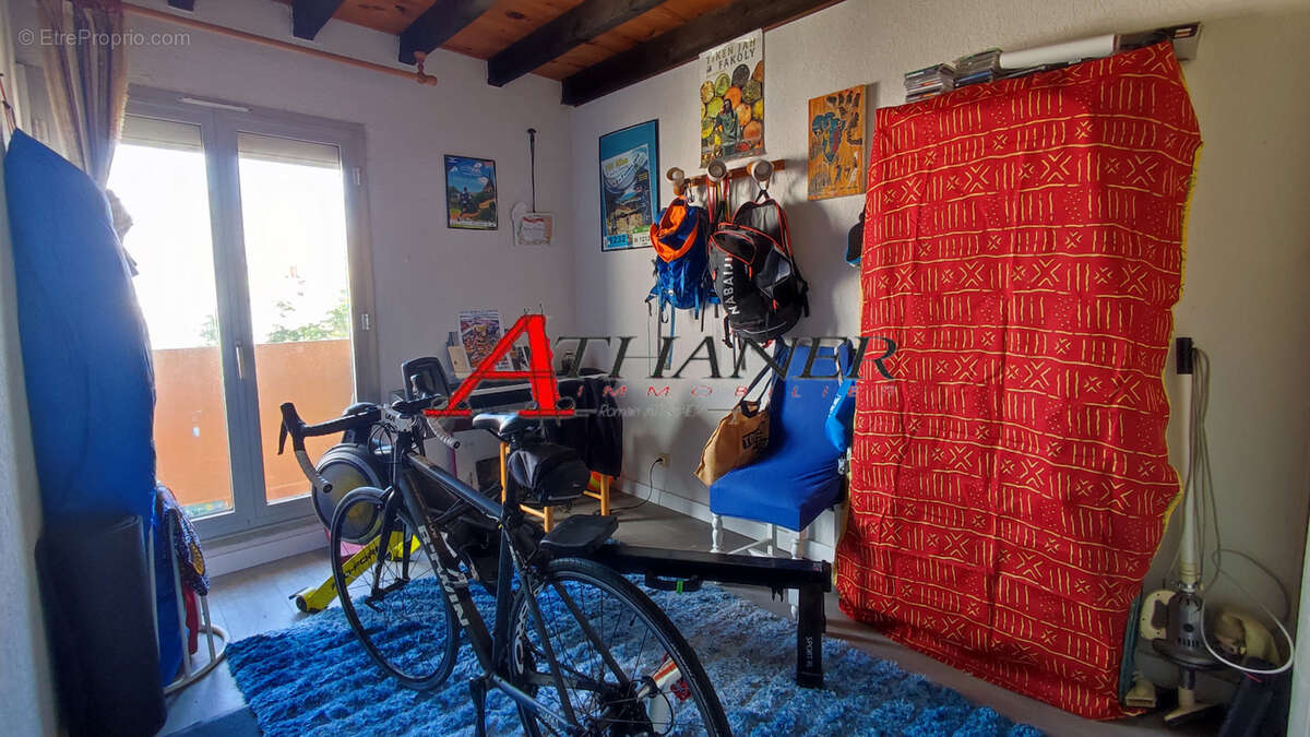 Appartement t3 + mezzanine, parking - canet port - photo 9