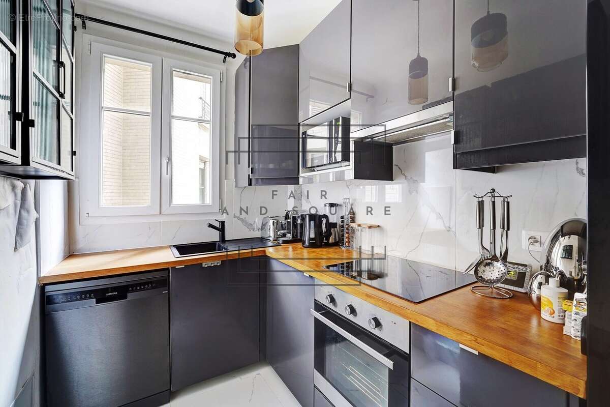 Appartement à PARIS-17E