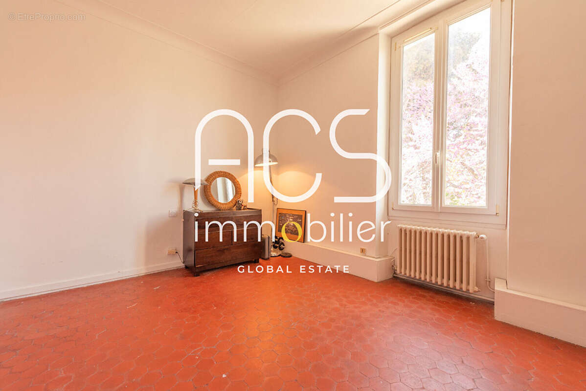 Maison à CHATEAUNEUF-LES-MARTIGUES