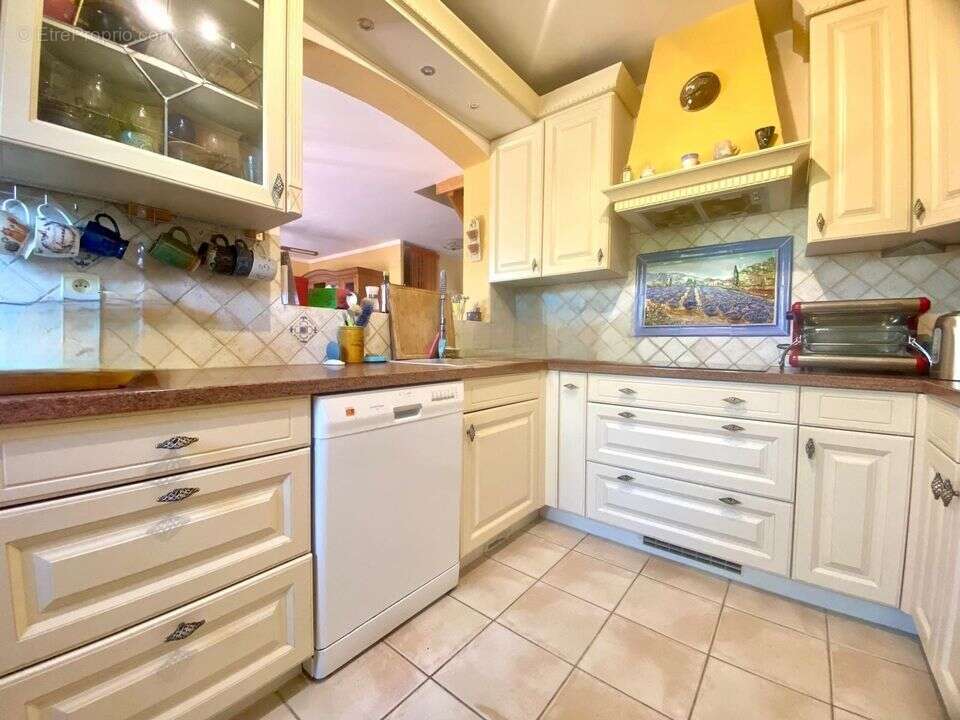 T4 de 96m2+ TERRAIN 632m2 / SAINT MITRE - Maison à MARSEILLE-13E