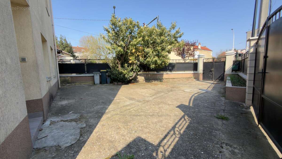 Maison à NEUILLY-PLAISANCE