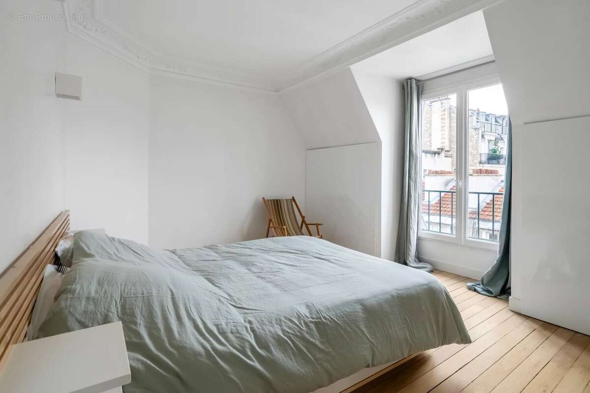 Appartement à PARIS-17E